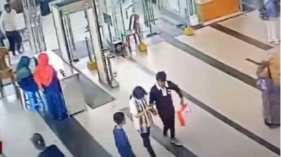 অপ্রাপ্তবয়স্কদের সঙ্গে প্রেমের সম্পর্ক স্থাপনে কী ধরনের আইনি বাধা আছে?