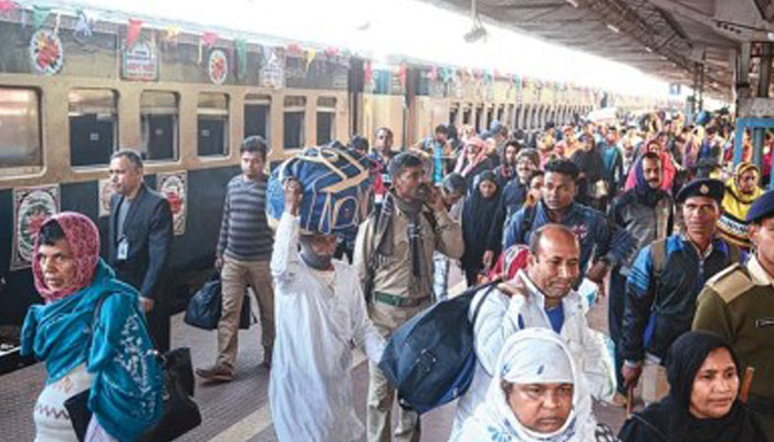 ওরস উপলক্ষে মেদিনীপুরে দুই বাংলার মিলনমেলা