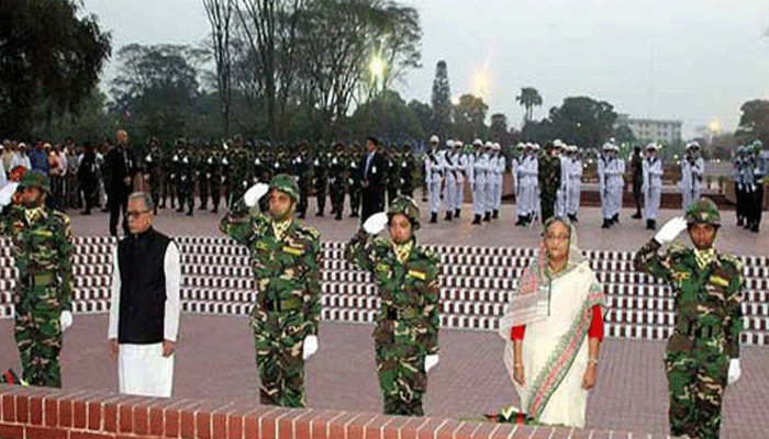 স্বাধীনতা দিবসে স্মৃতিসৌধে রাষ্ট্রপতি ও প্রধানমন্ত্রীর শ্রদ্ধা