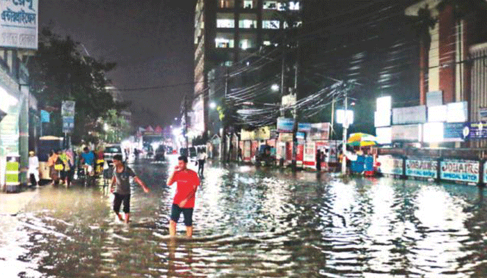 ফের জলে ডুববে ৩ সিটি?