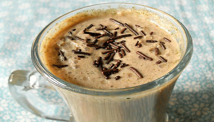 বাড়িতেই তৈরি করুন চকোলেট লাচ্ছি