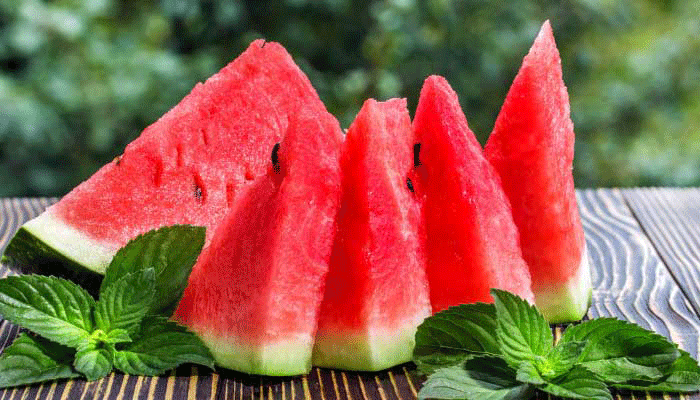 দেহের পানিশূন্যতা দূর করে তরমুজ