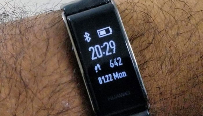 রক্তচাপ মাপবে স্মার্টওয়াচ