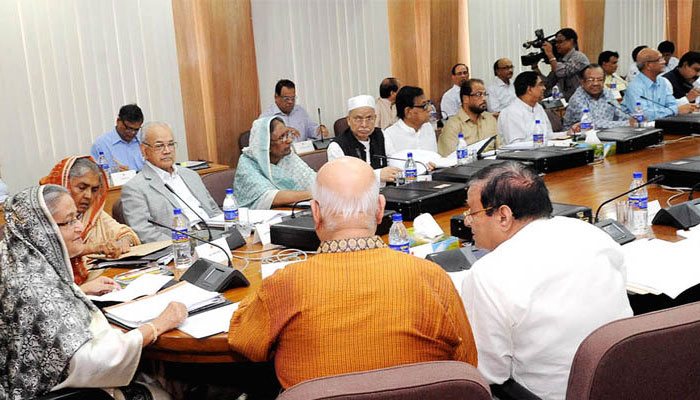 টানা ৫ ঘণ্টার বেশি গাড়ি চালানো যাবে না : প্রধামন্ত্রী