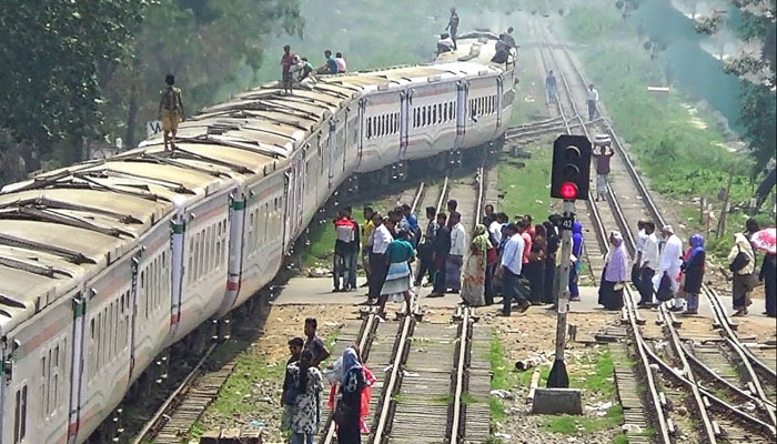 রাজধানীর মালিবাগে ট্রেনে কাটা পড়ে এক ব্যক্তির মৃত্যু