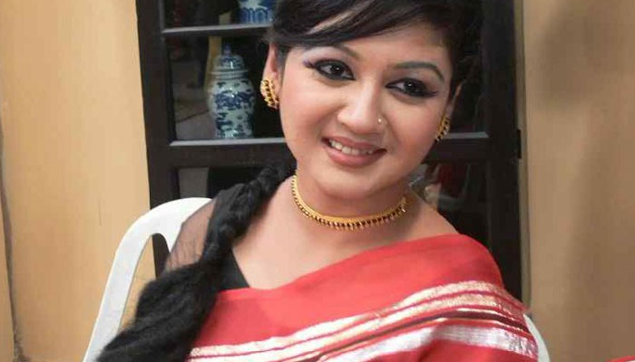 টুইটারে নাম পাল্টালেন জয়া