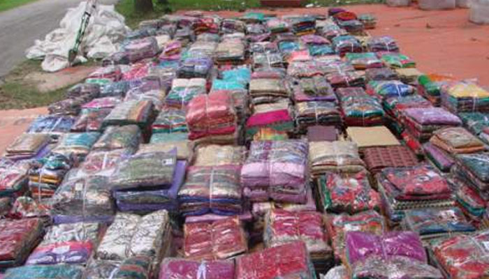 বেনাপোল সীমান্তে ৩০ লাখ টাকার ভারতীয় শাড়ি জব্দ