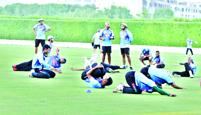 দুবাইয়ে কঠোর অনুশীলনে টাইগাররা