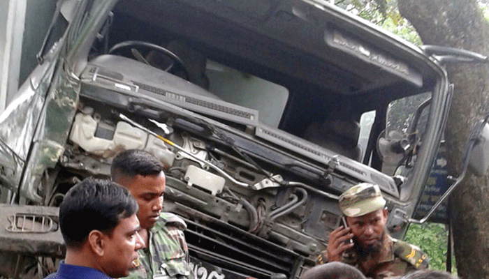 হবিগঞ্জে সড়ক দুর্ঘটনায় আহত ১০