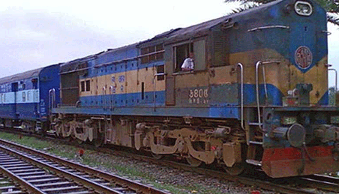 বগুড়া-বোনারপাড়া-সান্তাহার রুটে ট্রেন চলাচল শুরু