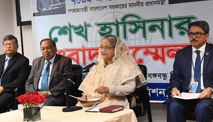 এস কে সিনহার বইয়ের পেছনে কারা তা আমার জানা আছে : প্রধানমন্ত্রী