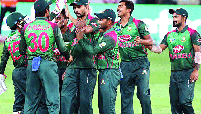 টাইগারদের বন্দনায় ক্রিকেটবোদ্ধারা