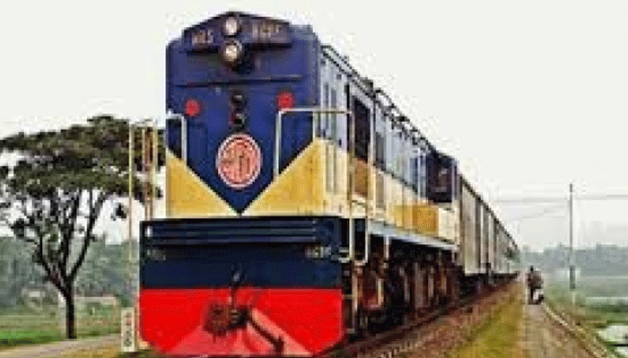 ময়মনসিংহ রুটে ৫ ঘণ্টা পর ট্রেন চলাচল শুরু