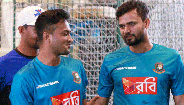 আগামীকাল আ.লীগের মনোনয়ন ফরম কিনছেন মাশরাফি-সাকিব