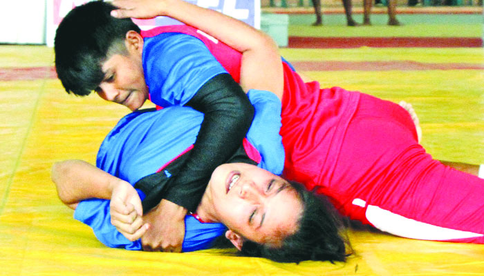 কুস্তি প্রতিযোগিতা শুরু