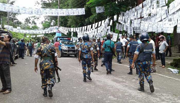 কক্সবাজারের পেকুয়ায় ভোটকেন্দ্রে গোলাগুলি, গুলিবিদ্ধ ৪
