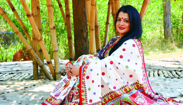 দেবলীনার গানচিত্র ‘খেলাঘর’
