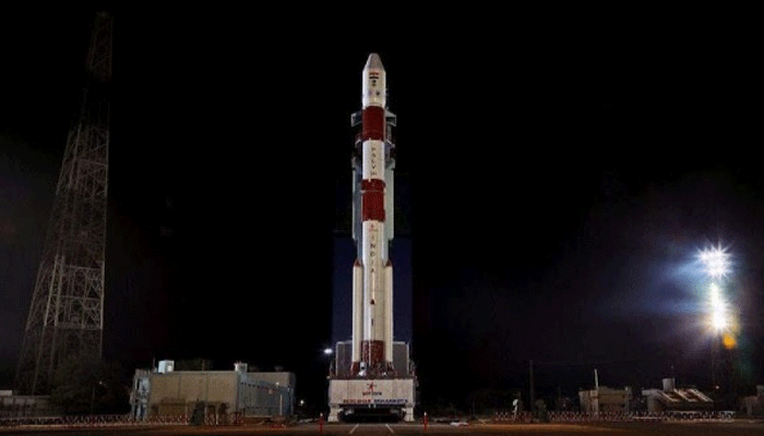 মহাকাশে নজরদারি বাড়াতে ভারতের রিস্যাট-২বি স্যাটেলাইট উৎক্ষেপণ