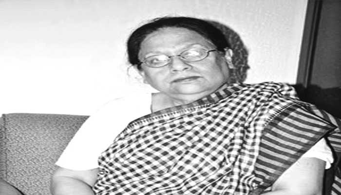 সব ক্ষেত্রেই এখন গভীরতাহীন চমক দেখা যায়