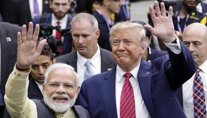 হাউডি মোদীতে সামিল ট্রাম্প, লড়াইয়ের প্রতিজ্ঞা