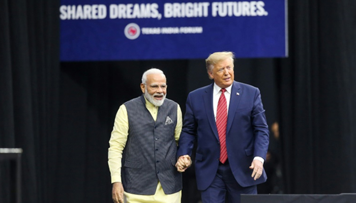 হাউডি মোদীতে সামিল ট্রাম্প, লড়াইয়ের প্রতিজ্ঞা
