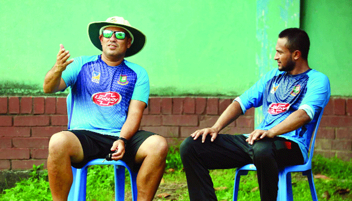 যে কারণে লঙ্কা যাচ্ছেন ডমিঙ্গো