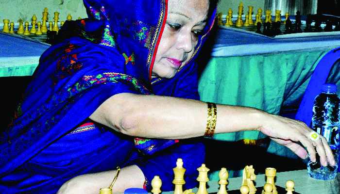 গিনেস বুকে নাম লেখাতে চান রানী হামিদ