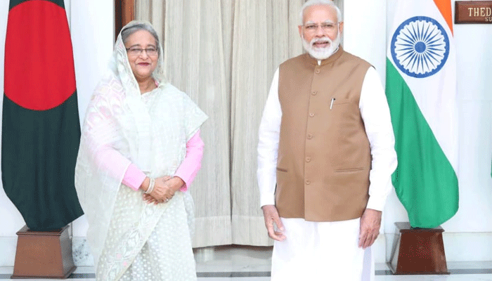 প্রধানমন্ত্রী শেখ হাসিনাকে মোদীর অভ্যর্থনা