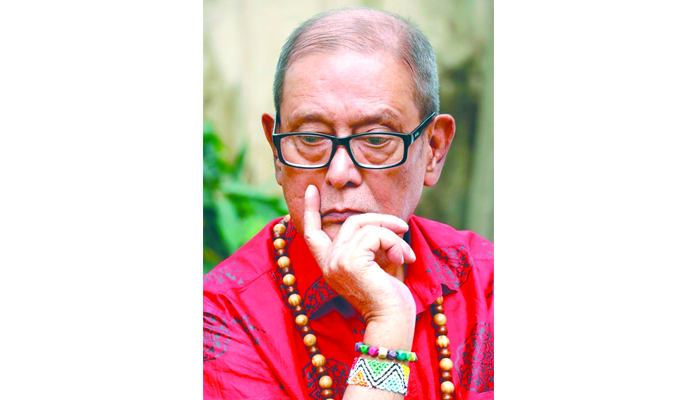 ভেতর থেকে তাগিদ না এলে লিখতে চাই না
