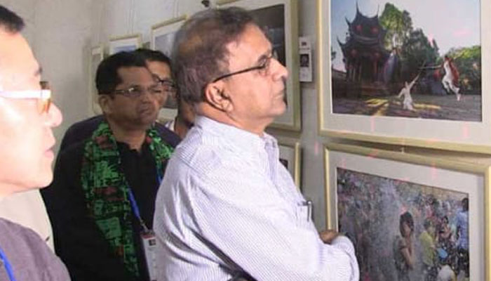 শিল্পকলায় ‘দ্যা বেল্ট এন্ড রোড চেংদু-ঢাকা’ প্রদর্শনী