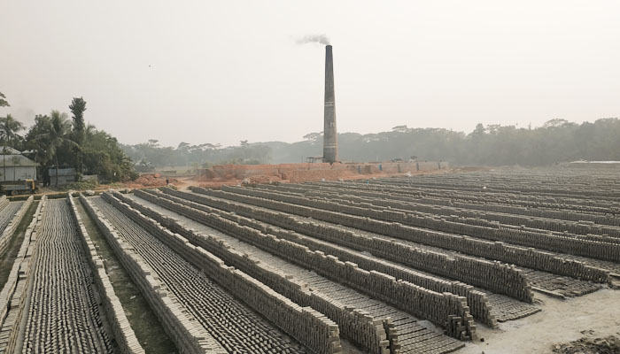 অবৈধ ইটভাটা নিয়ন্ত্রণে ব্যর্থ প্রশাসন