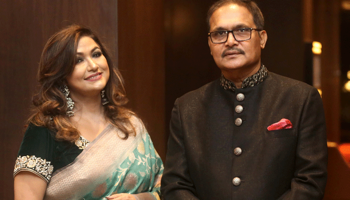 এক মঞ্চে গাইলেন মিতালী মুখার্জি-তপন চৌধুরী