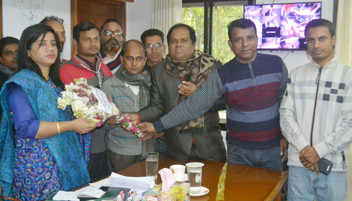 প্রথম নারী ইউএনও পেয়ে উৎসবের আমেজ