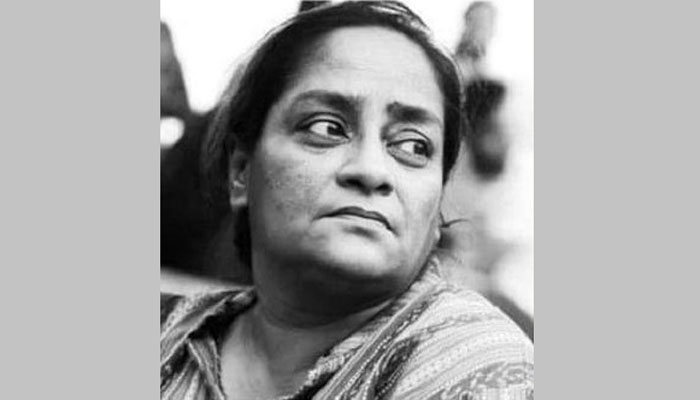 ইশরাত নিশাতকে অশ্রুসজল বিদায়