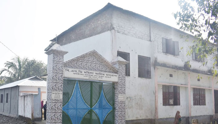 শতবর্ষ ধরে নারী শিক্ষার আলো ছড়ানো মাদ্রাসা