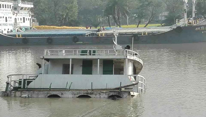 ৬শ ৬০ মেট্রিক টন কয়লা নিয়ে কার্গো ডুবি