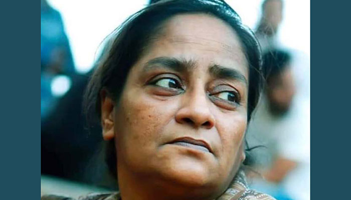 জাতীয় নাট্যশালায় ইশরাত নিশাতকে শেষ শ্রদ্ধা