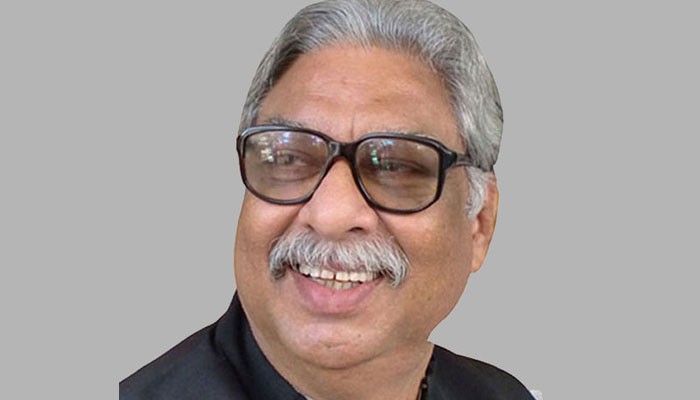 শেখ হাসিনার পায়ে সালাম করলেন সুলতান মনসুর