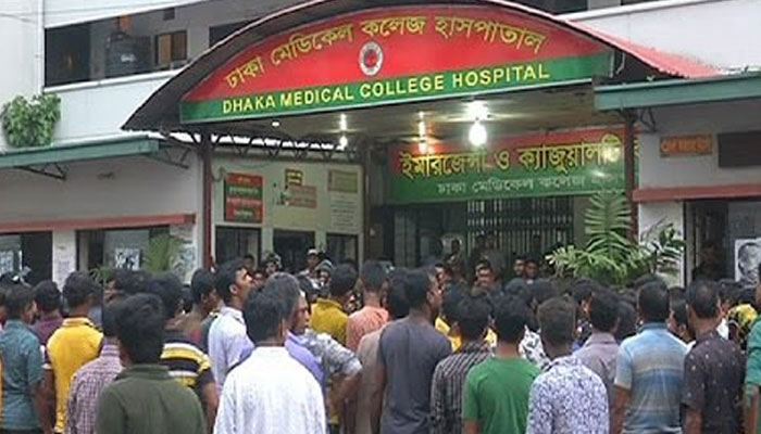 হাসপাতাল ছাড়লেন সেই ছাত্রী