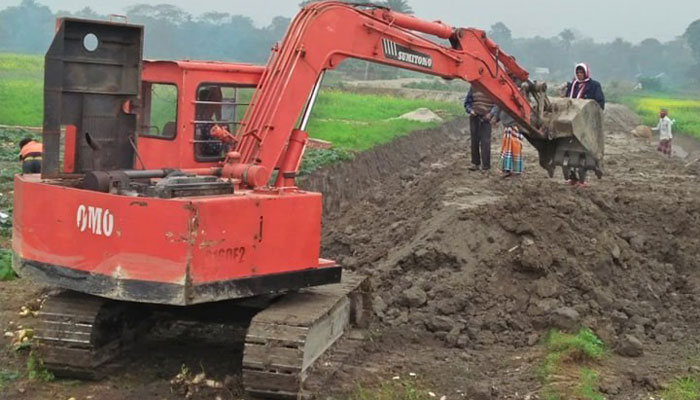 শ্রমিকের ভাগ্যে যন্ত্রের থাবা, বঞ্চিত হতদরিদ্ররা