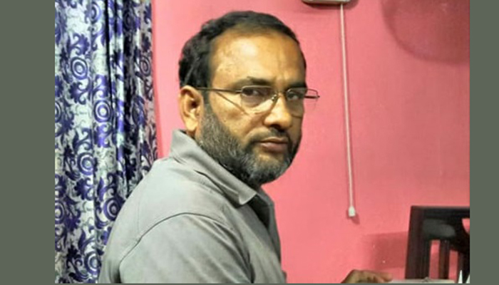 শতবর্ষী গাছ কেটে কারাগারে কলেজ অধ্যক্ষ