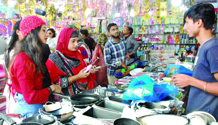 সময় বাড়ছে বাণিজ্যমেলার