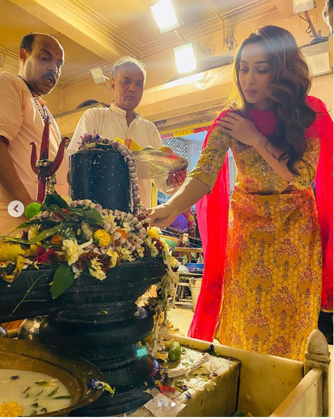 মিমি যেমনি রাঁধেন, তেমনি চুলও বাঁধেন!