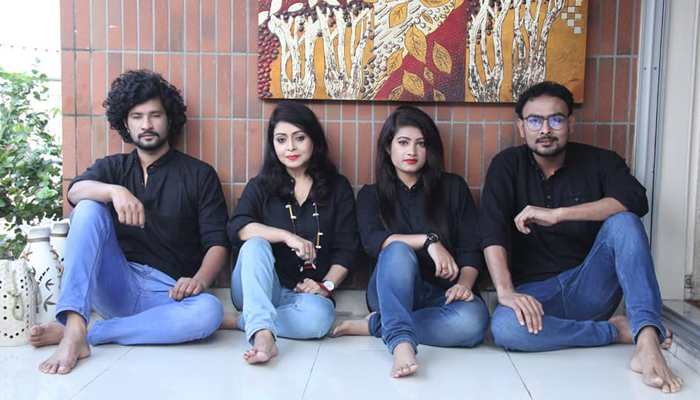 ফাল্গুনে ভালোবাসা দিবসে ‘কৃষ্ণচূড়া দিন’