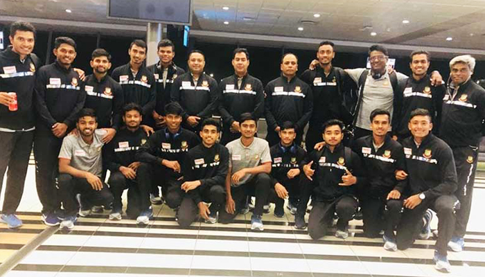 বিশ্বজয়ীদের জন্য ‘ওয়াটার স্যালুট, চ্যাম্পিয়ন বাস’