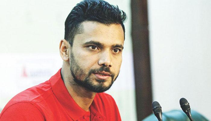 অধিনায়কত্ব ছাড়ার ঘোষণা মাশরাফির