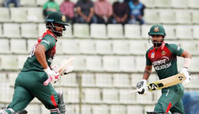 ২১ বছরের রেকর্ড ভাঙলেন তামিম-লিটন