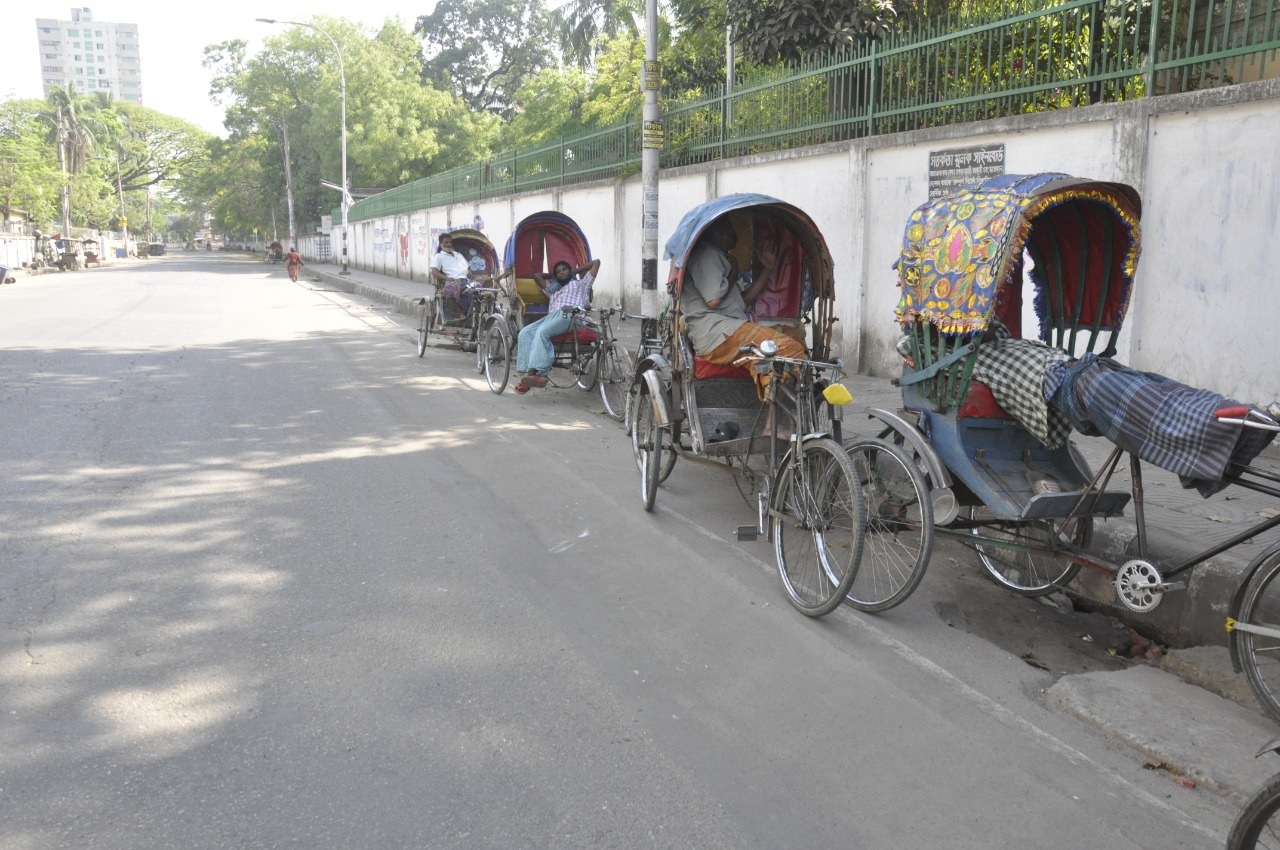 করোনায় ‘লকডাউনে’ রাজধানী জনশূন্য