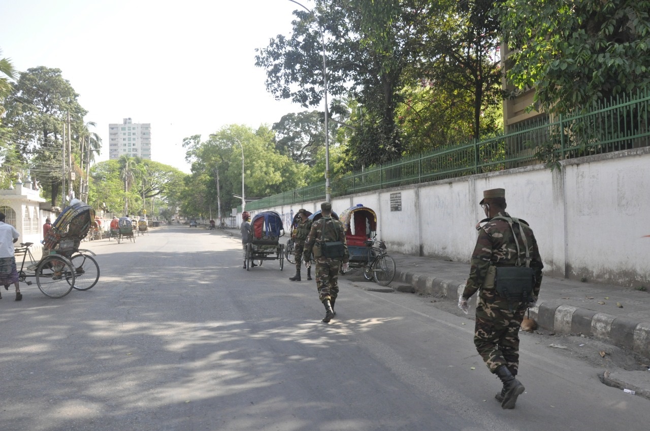 করোনায় ‘লকডাউনে’ রাজধানী জনশূন্য
