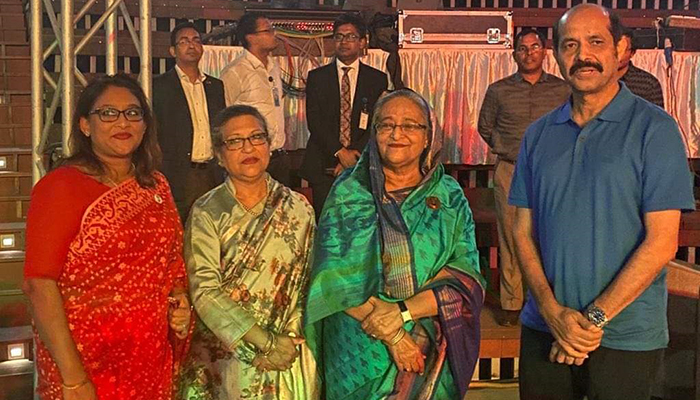 ঘোষণা ছাড়াই হাতিরঝিলে সপরিবারে প্রধানমন্ত্রী